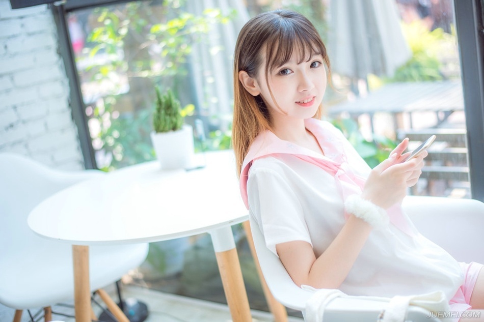 “这就有点儿荒唐了吧，老先生，就算为财，也不该编造这种东西。”孟达摸索着下巴，心中有些埋怨刘璝，粗人一个，连尾巴都扫不干净。